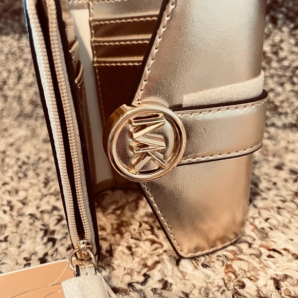 Michael Kors Carmen Medium Bifold Wallet - Picture 5 of 5